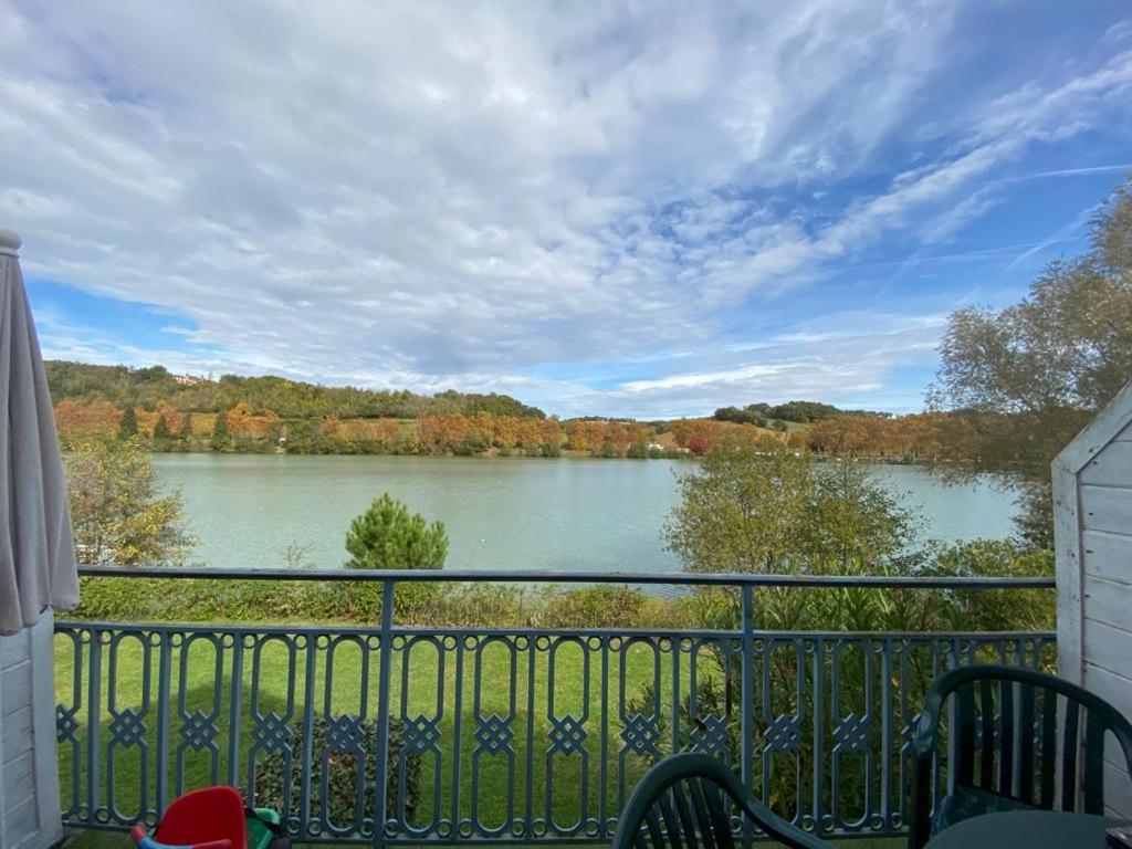 Appartement Au Calme Face Au Lac Marciac Exteriér fotografie